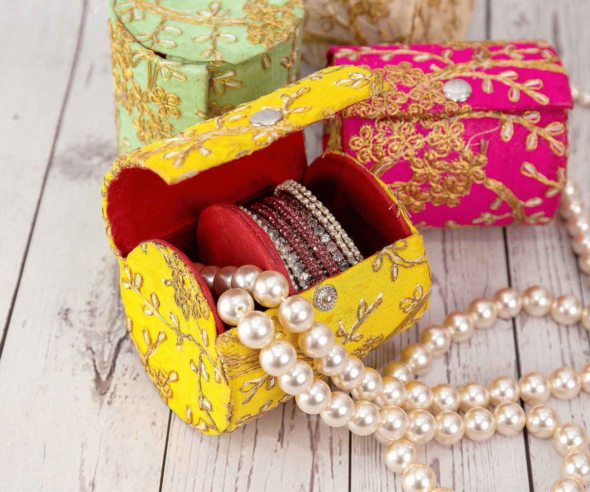 Embroidered Bangle Holder Box