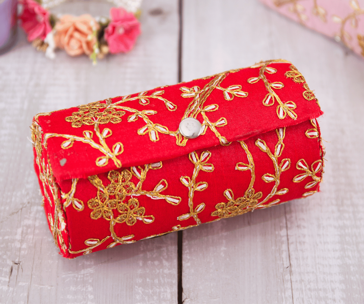 Embroidered Bangle Holder Box